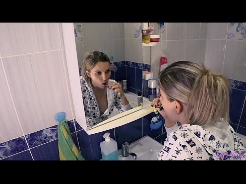 ❤️ Pijamaz jantzitako gazteekin ahozko esperma amaitzen da ipurdian - Letty Black ❤❌ Azal bideoa gugan ☑